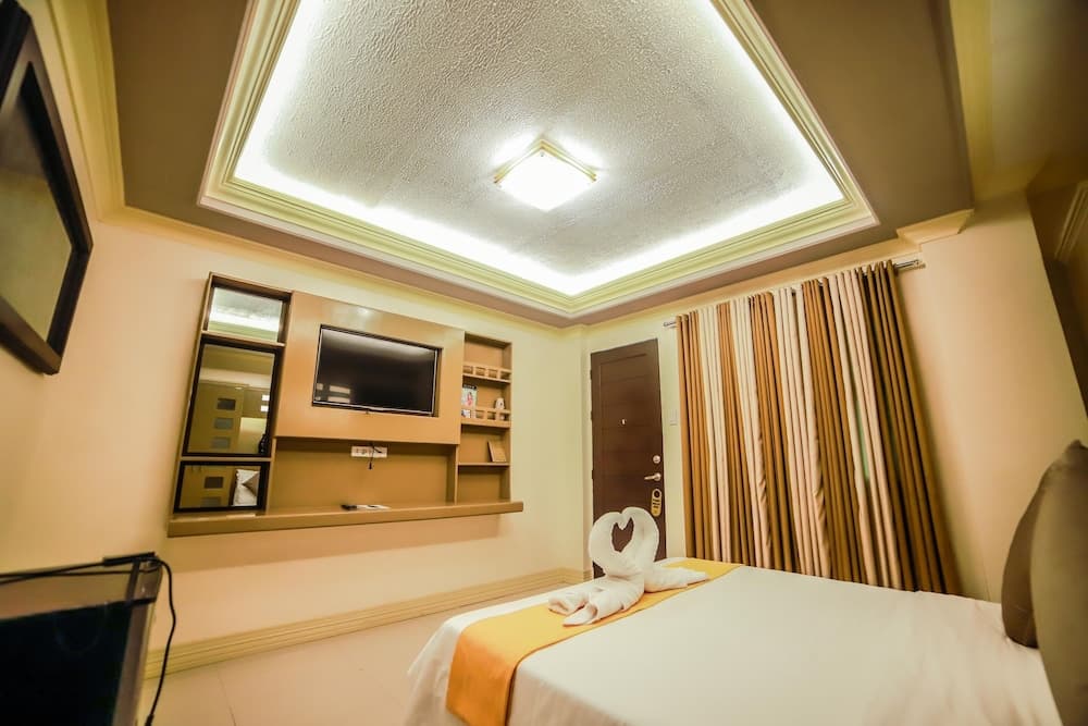 Villa Esmeralda Bryan's Resort Hotel and Restaurant