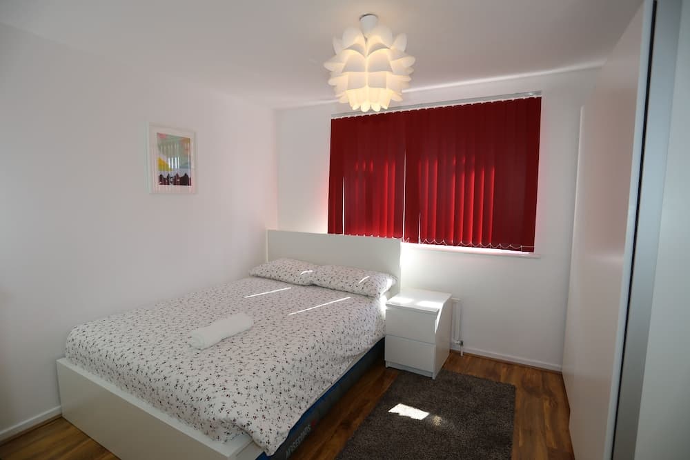 Beautiful 3 Beds House - Thamesmead