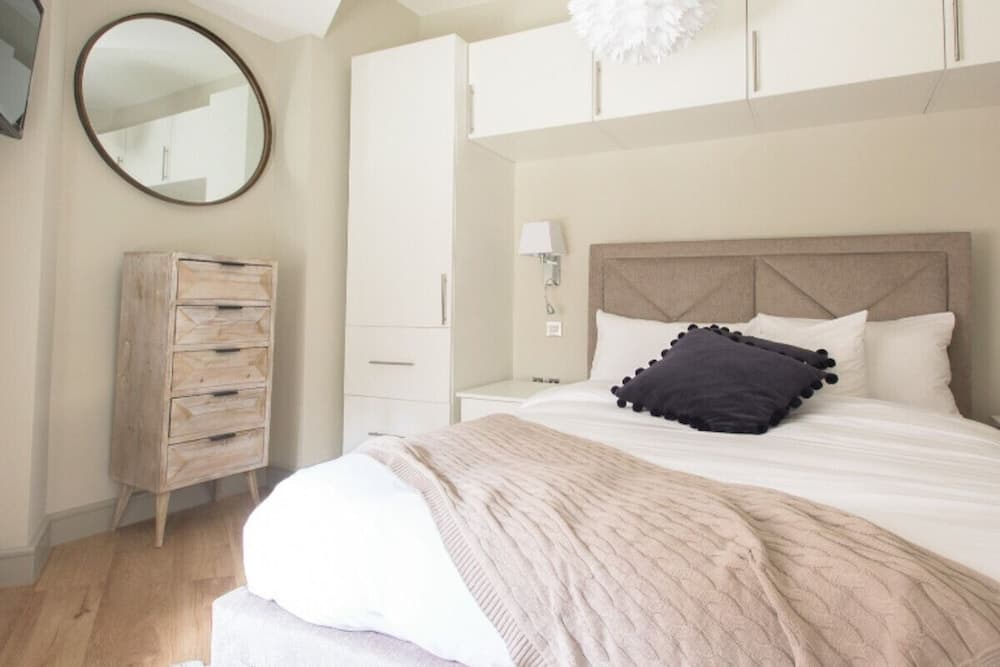 The Soho Loft - Elegant & Modern 1bdr in Soho