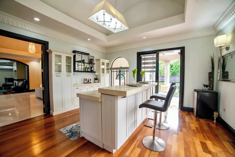 Orchids & Palms Villa