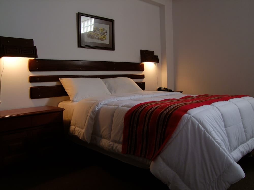 Explorer Deluxe Hotel