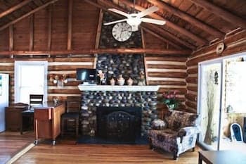 Main - Starry Nights 2 Bedroom Cabin by RedAwning