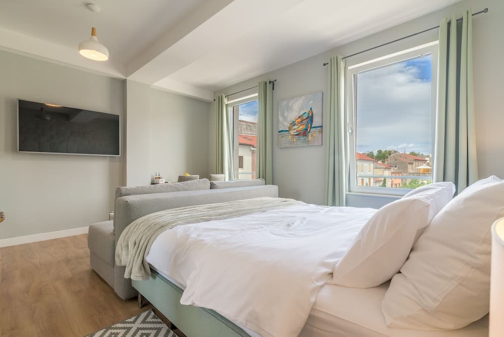 Luxurious Suites Elegance