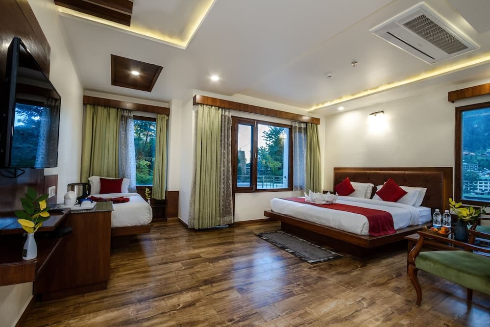 Ashapuri Residency Manali - A Centrally Heated and Air Conditioned Hotel