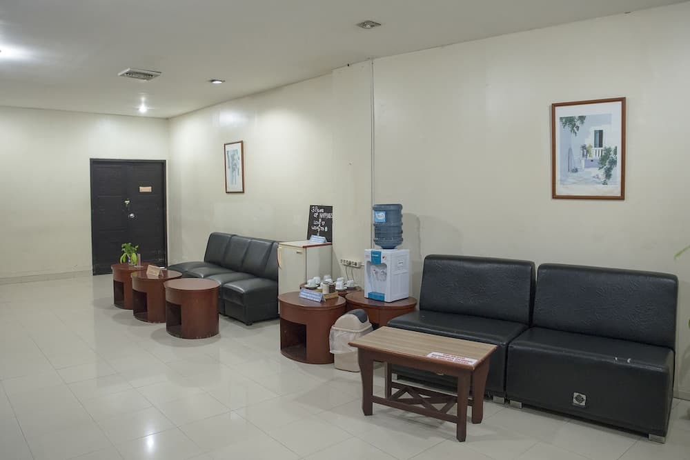 Capital O 988 Hotel Kapuas Dharma 2