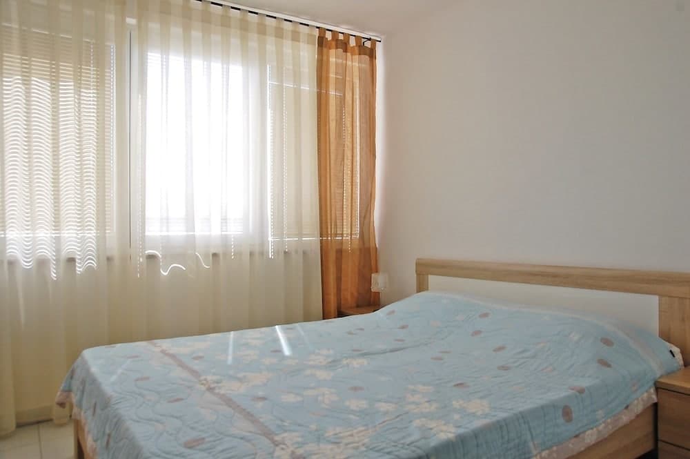 Apartments Orange Medulin