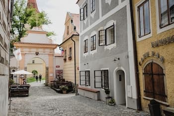 Monastery Garden Bistro & Rooms