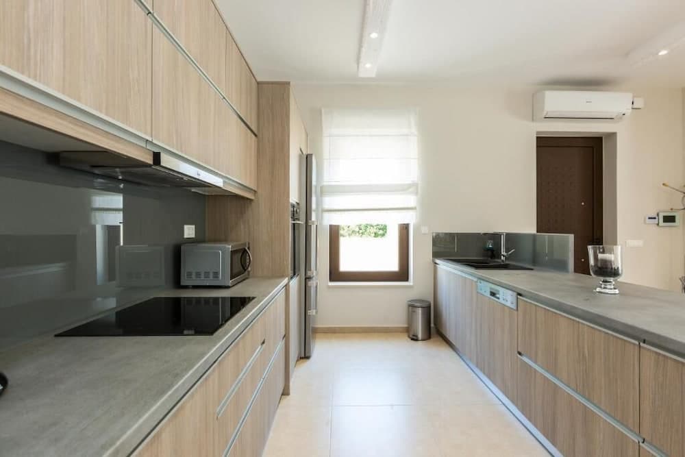 Eudora Luxury Stone Villa