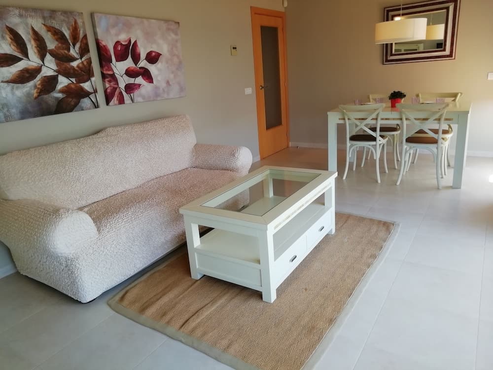 1019 - Paradis Village E