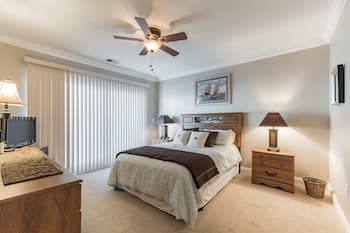 Nw101 West Spruce Ave-113