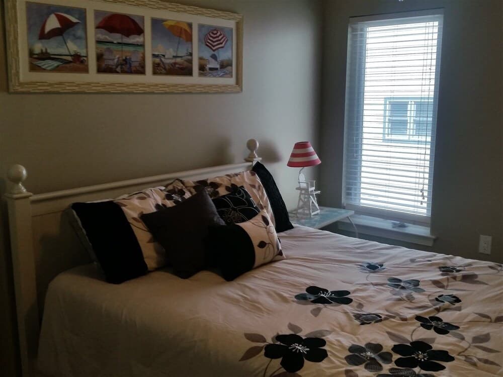 Wc7504 Ocean Avenue, Unit 201