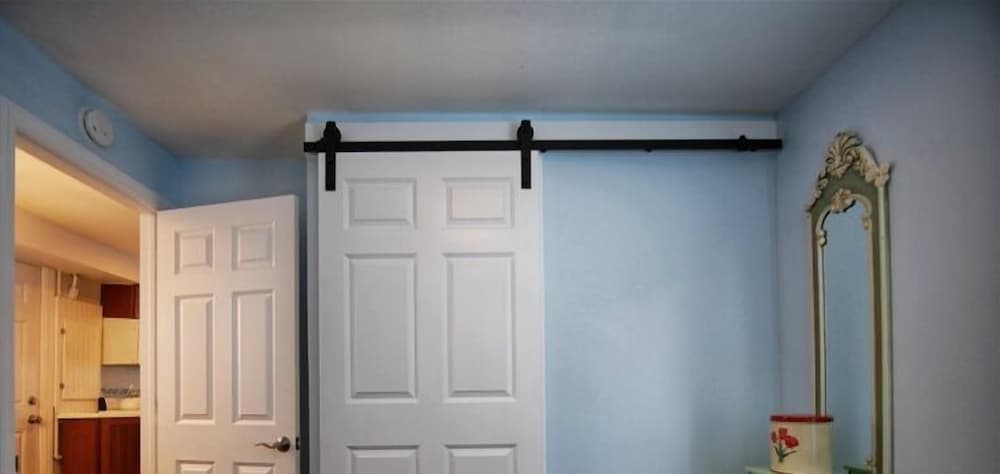 Oc814 St. James Place-1st-floor