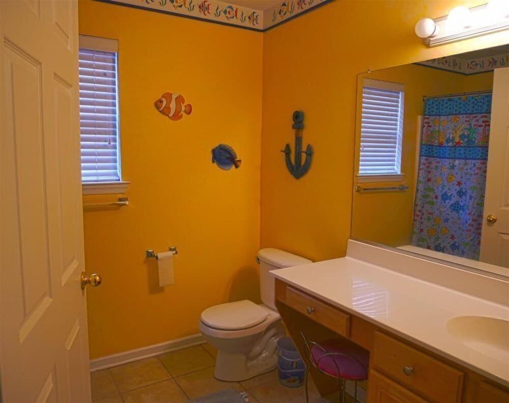 Oc1426 Asbury Avenue, 2nd Floor