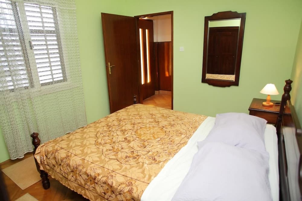 Apartments Marin / Two Bedrooms Jelena