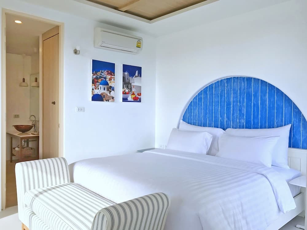 Costa Village Jacuzzi Bangsaray