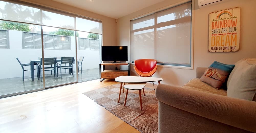 Private 2 Bedroom at the Mount main Beach