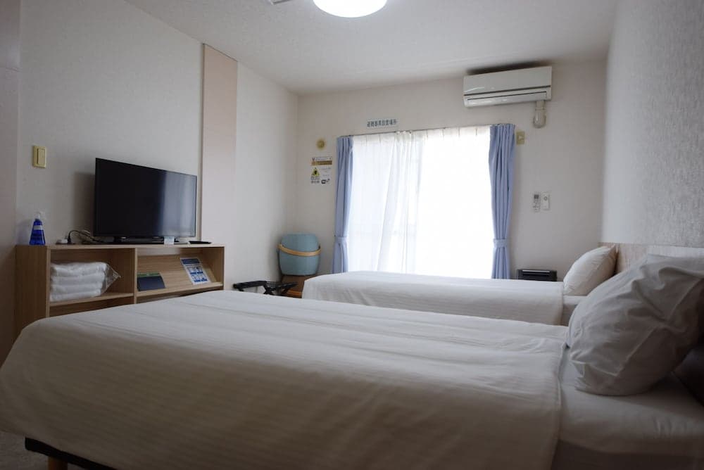 Stay in Sumuka Kokusai Street