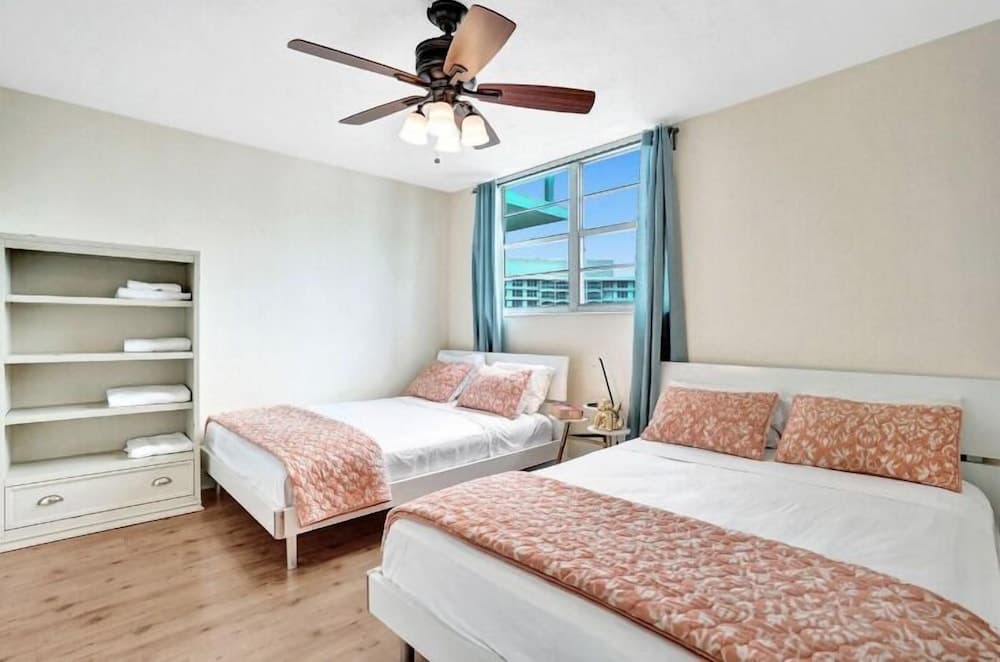 Lovely 2br/2 Bath Hollywood Beach!!!