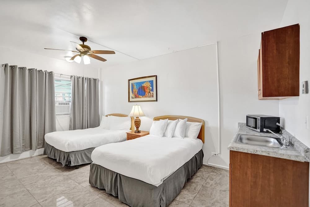 Lovely Hallandale Beach Studio