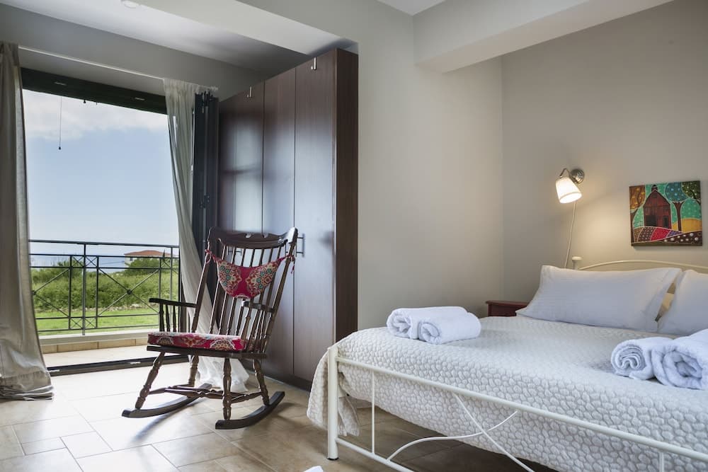 Filon Ktima Beachfront Upscale Villa