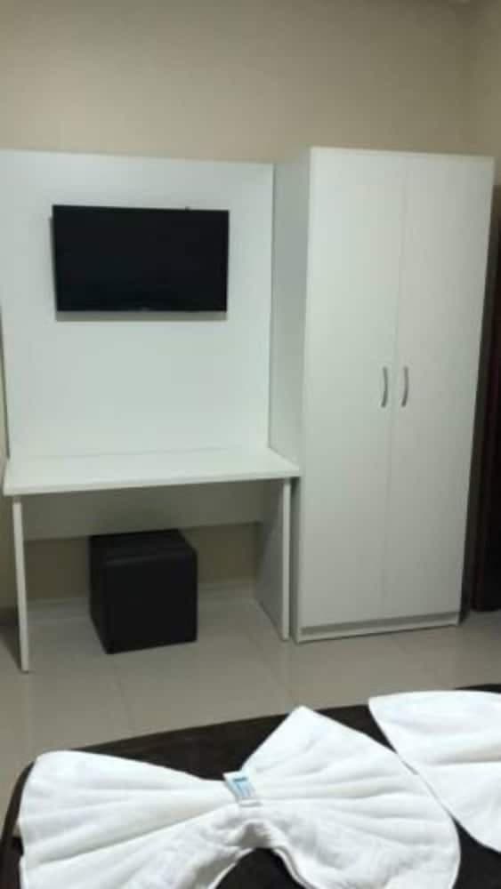 Pousada e Posto Ecologico