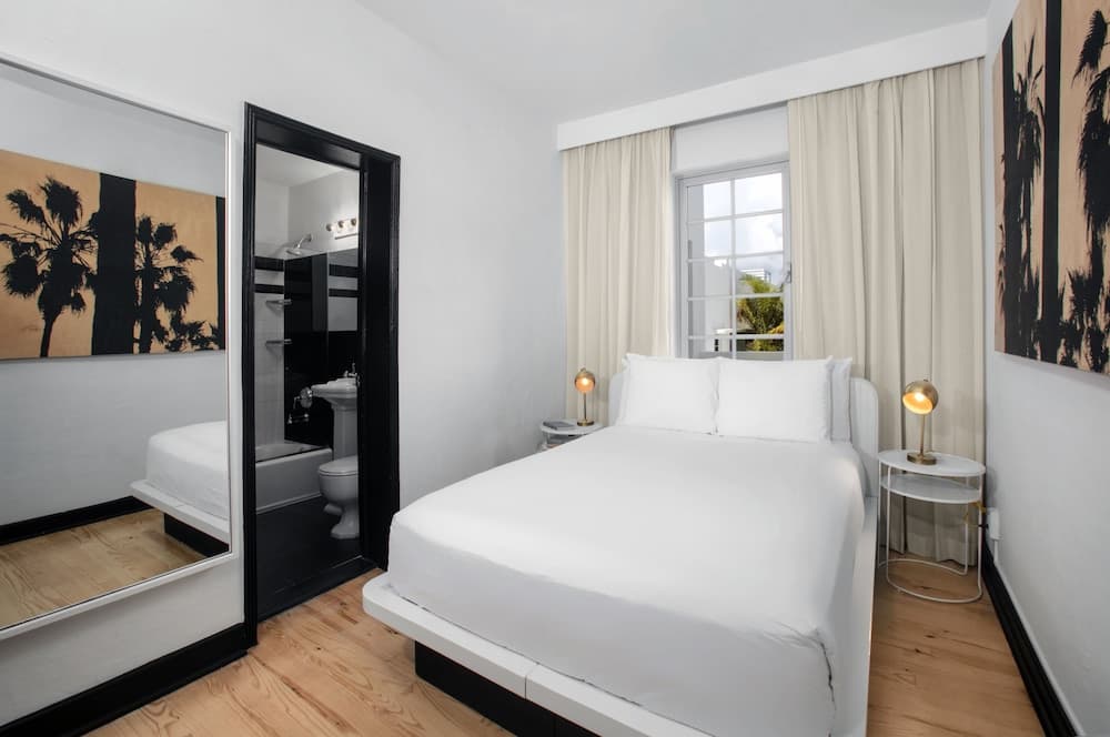 AxelBeach Miami South Beach – Adults Only