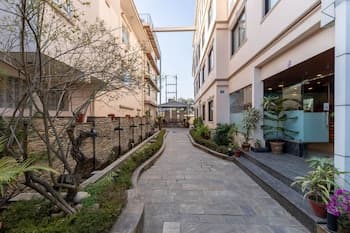 Sarovar Residency Serviced Apartment Hotel