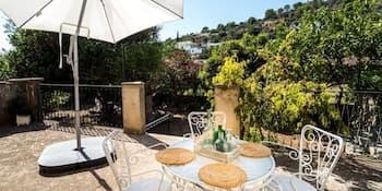 Village House Can Llorito