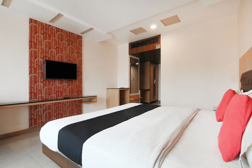 Capital O 30441 Hotel Durgada Siri