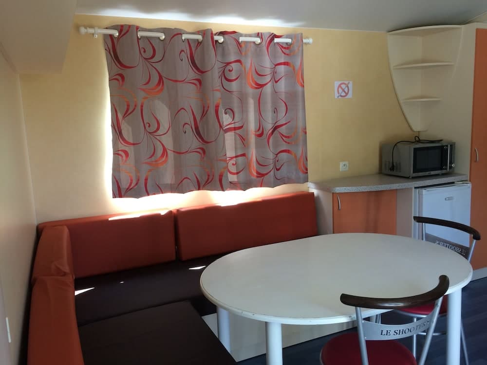 Camping Les Poutiroux - Mobilhome