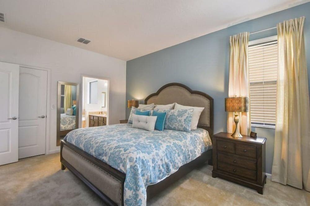 Veranda Palms 6BRs 4.5BA Villa wPool/SPa