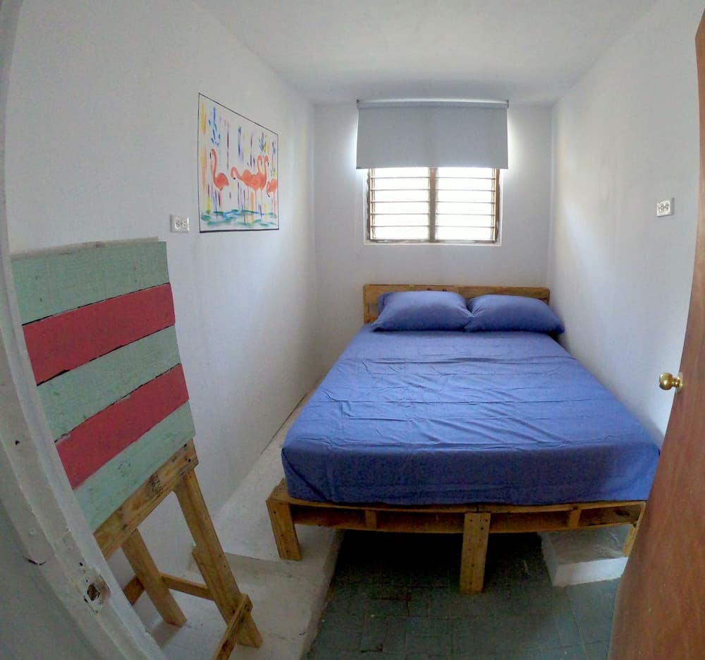 Hostel La Colonia