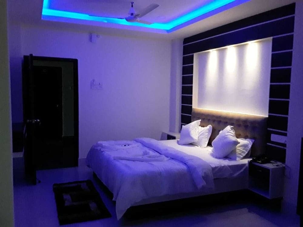 Hotel Blue Bird Nest