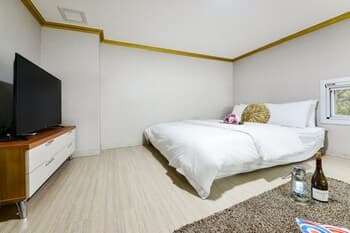 Yeosu Feeling Pension