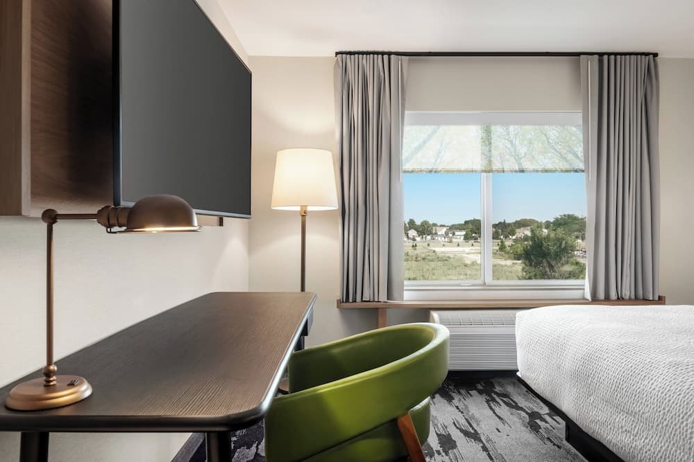 Fairfield Inn & Suites by Marriott Milwaukee West