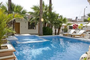 Hotel Caballito De Totora