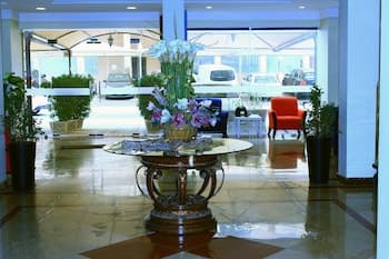 Royal Residence Hotel