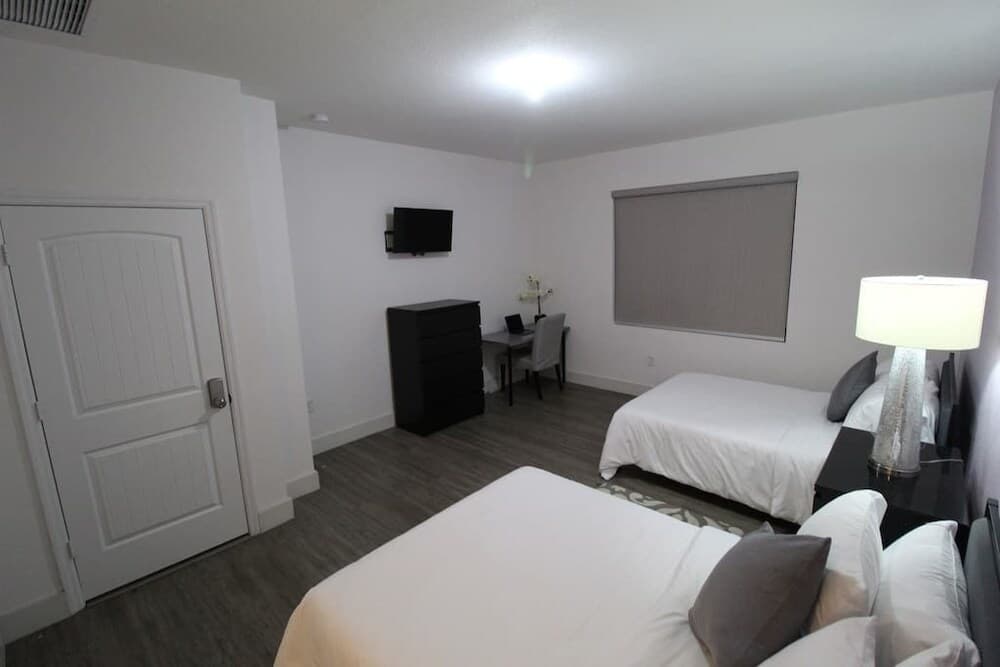 4BR 3BA House in Miami by ASVR-12748