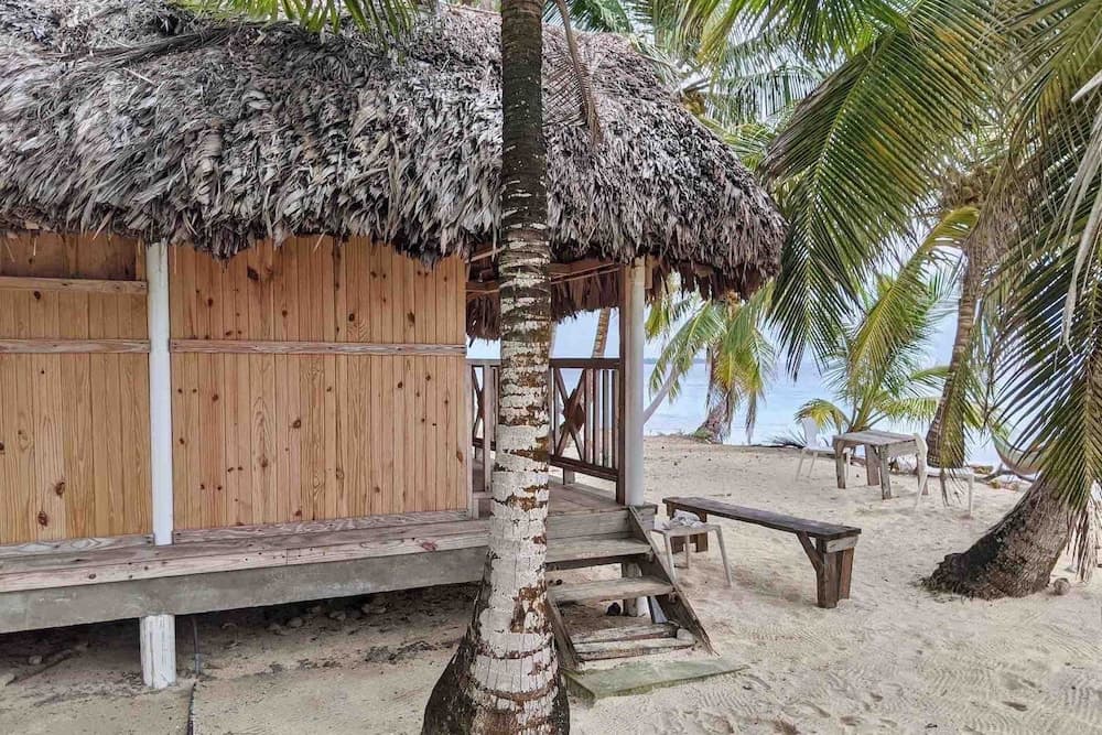 San Blas Paradise Private Cabins on Shipwreck Island - meals included