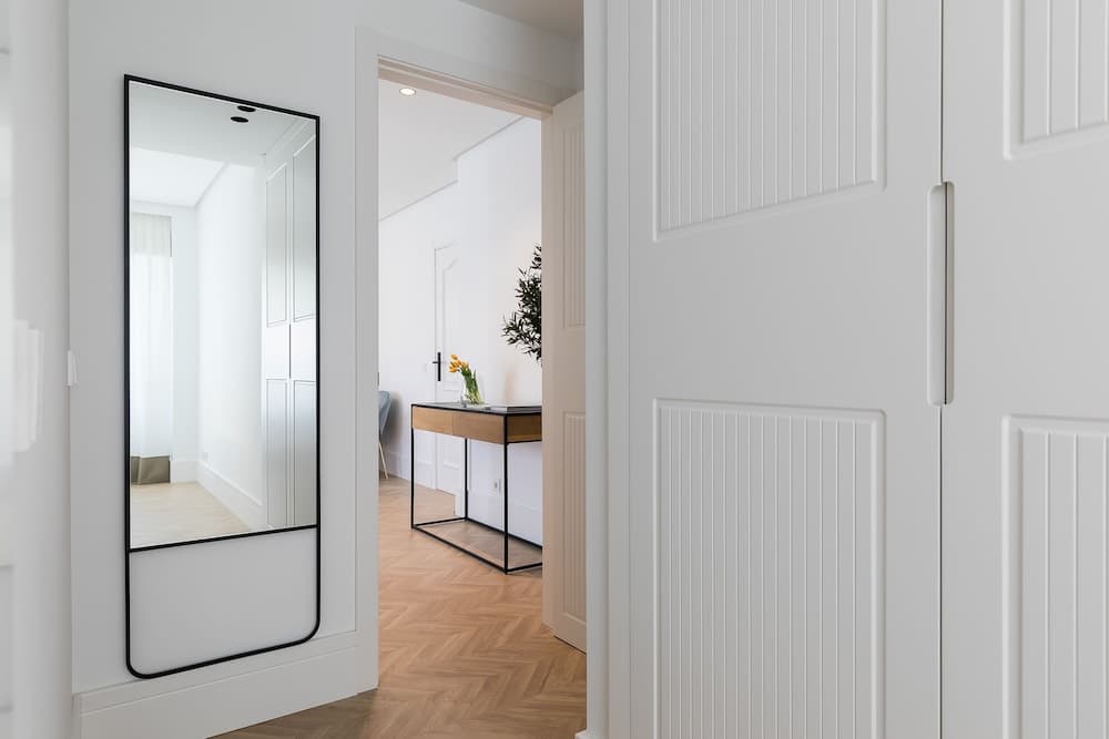 Feelathome Waldorf Suites Apartments