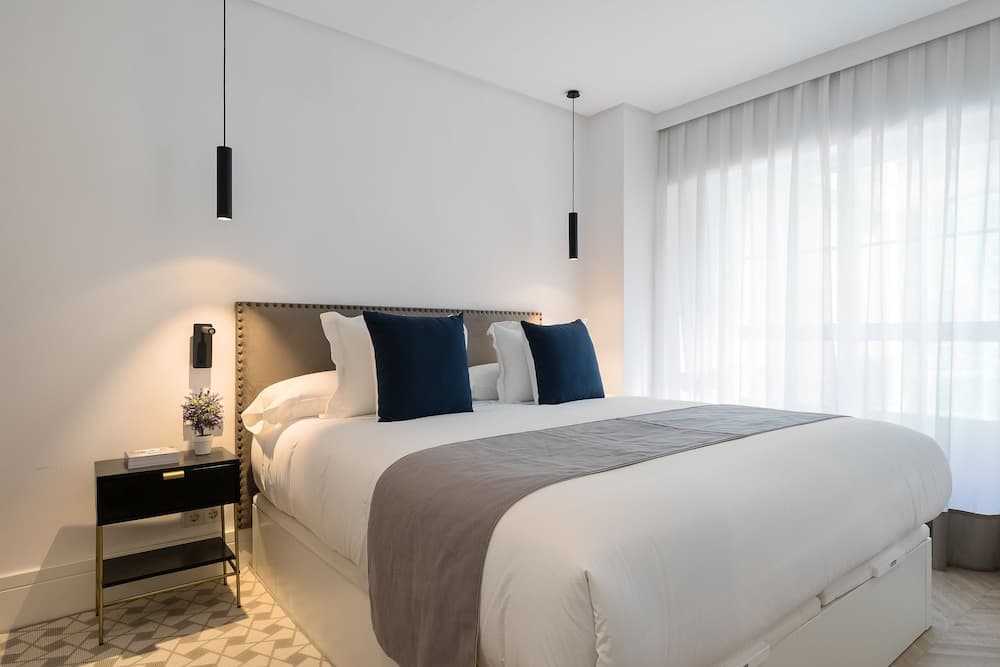 Feelathome Waldorf Suites Apartments