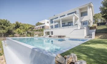 Exclusive Tamarit Villa TH 85