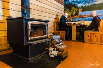 Iditarod Trail Roadhouse - Hostel