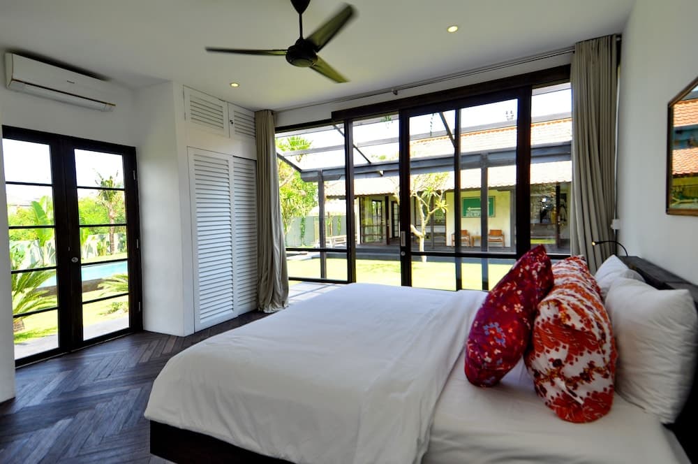 Majestic 5BR Villa Del Boca