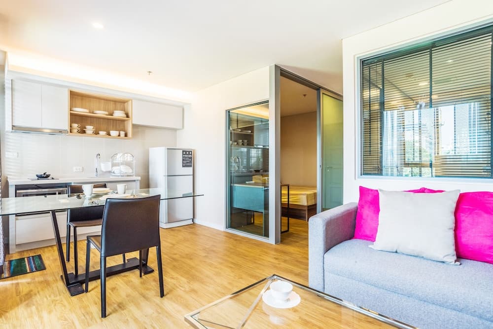 Siamese Nang Linchee By Favstay