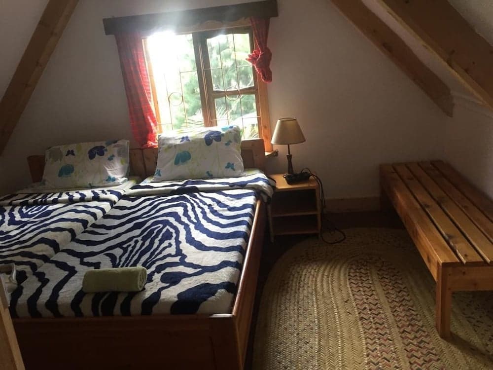 David Crater Homestay