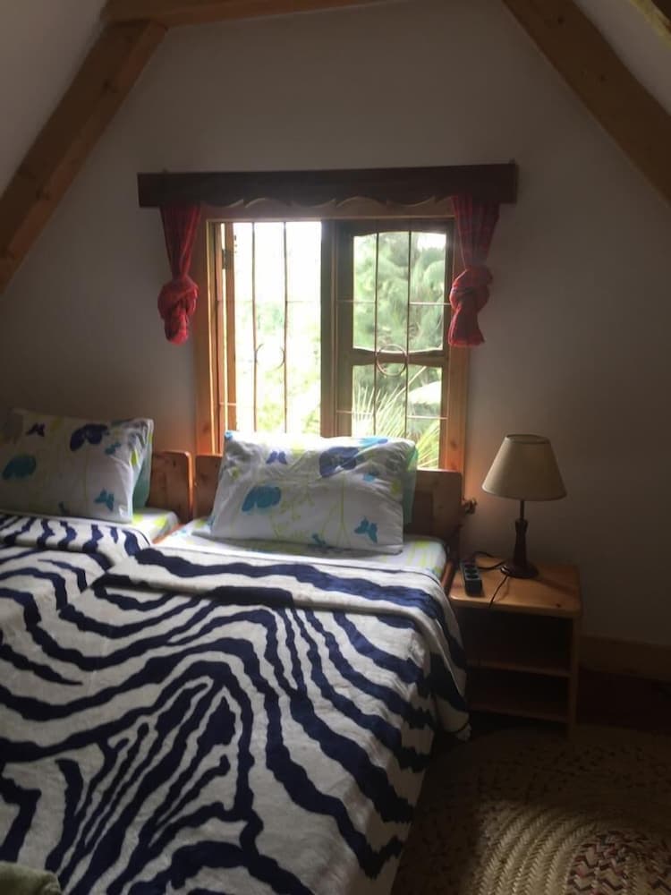 David Crater Homestay