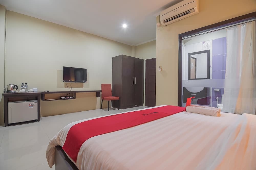 RedDoorz Plus @ Tanjung Pandan Belitung 2