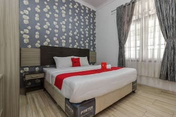 RedDoorz near Pantai Panjang Bengkulu