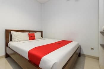 RedDoorz Plus near Sudirman Station 2